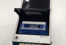 SONY カセットテープレコーダーTC-100(1966年)