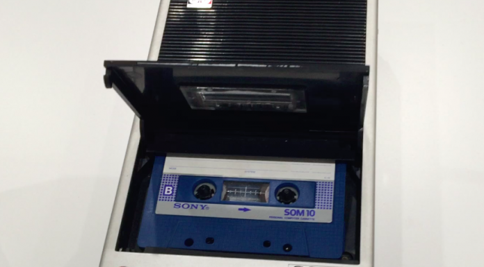 SONY カセットテープレコーダーTC-100(1966年)