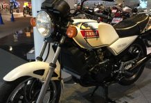 80年式、ヤマハ RZ250(ヤマハ展示車)